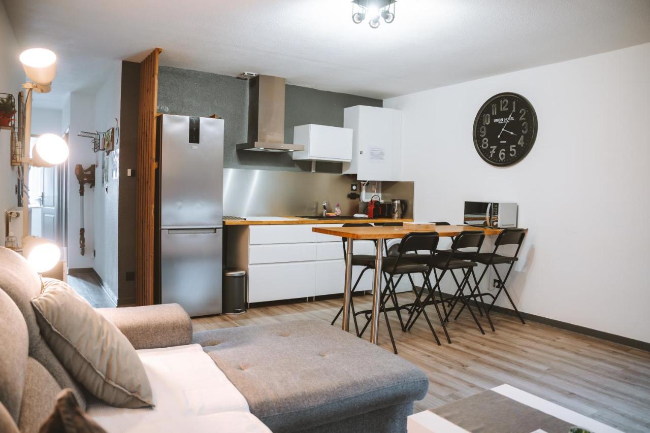Le Dromardechois - Gite Meuble 6 Personnes Tournon Sur Rhone - Ecolodgite Buitenkant foto